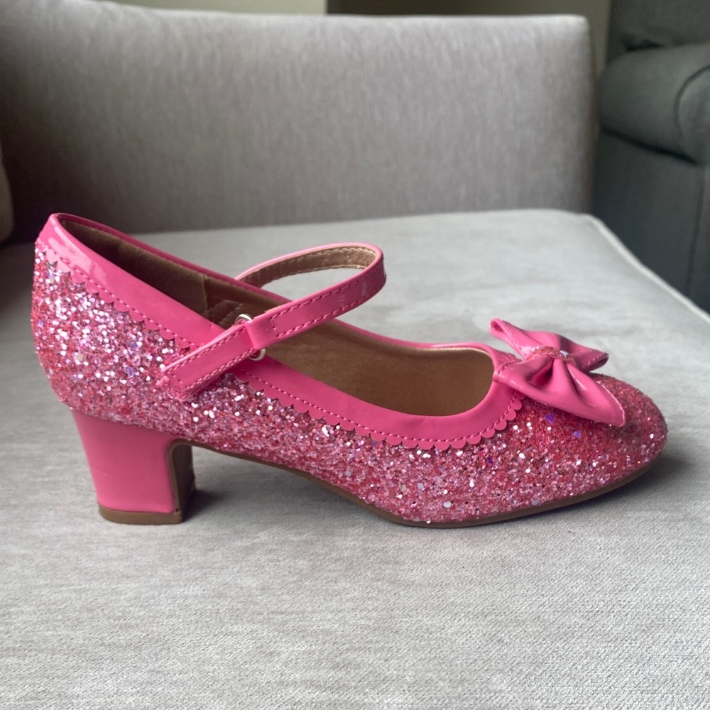Sparkly pink dress up shoes - Picture 2 of 3
